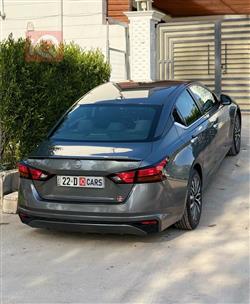 نيسان ألتيما